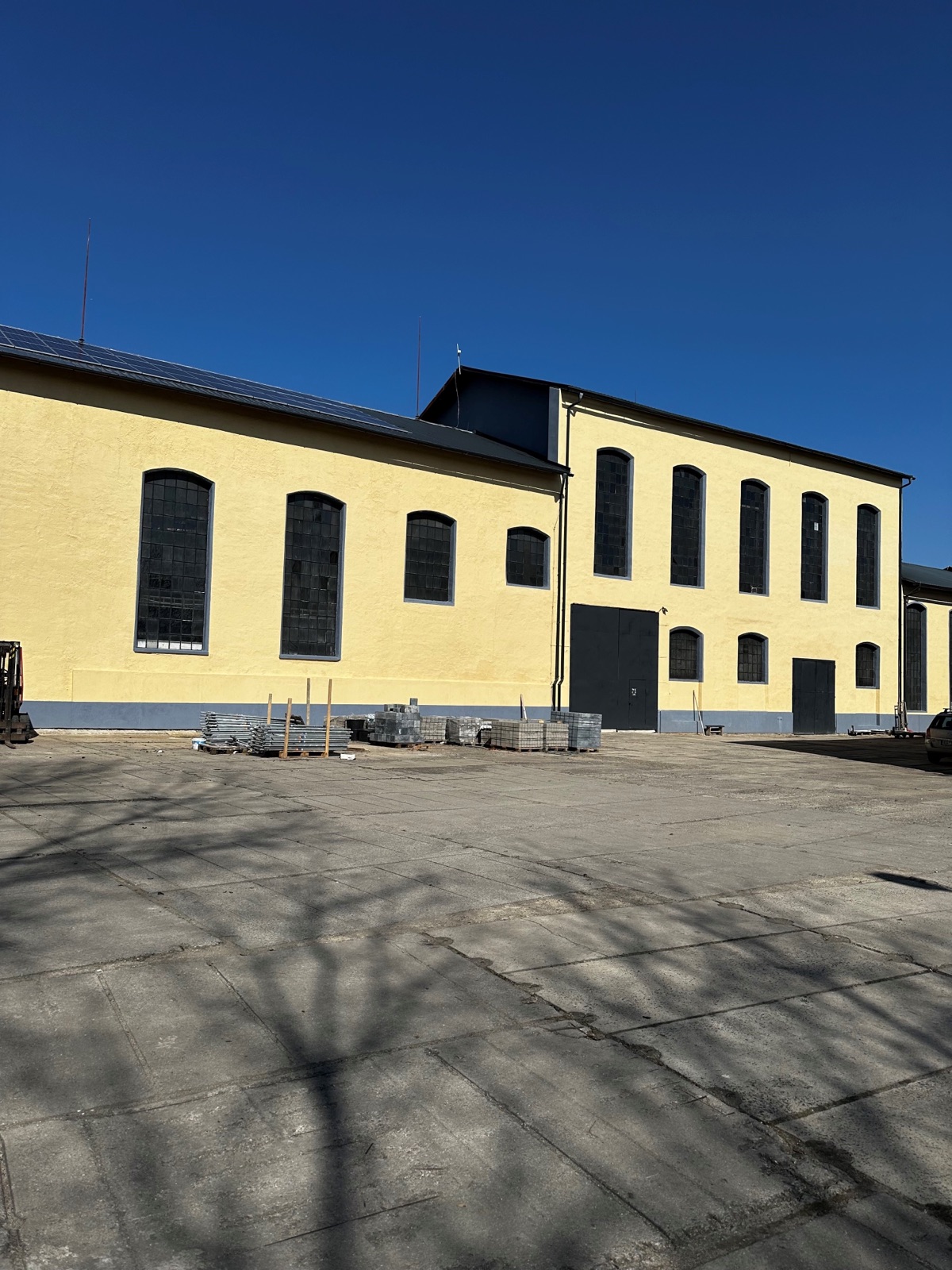 Rekonstrukce haly – po